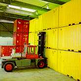 Gabelstapler mit Container